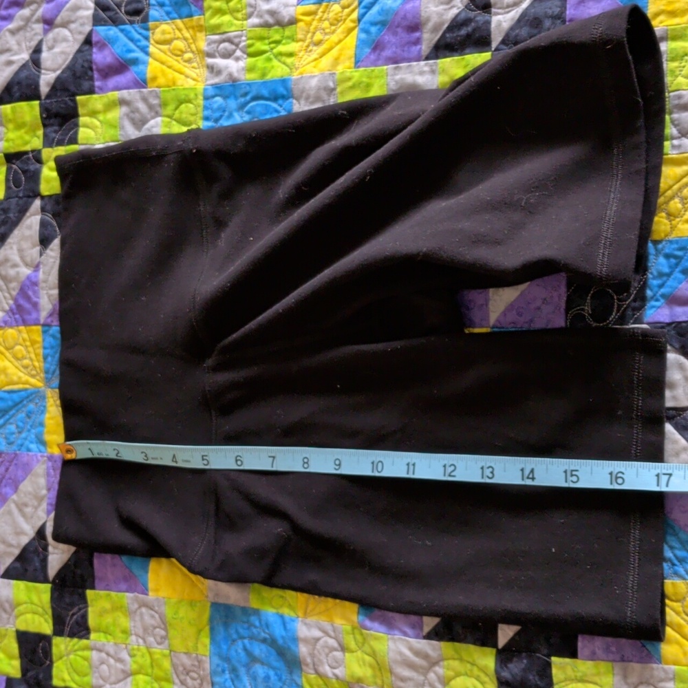 Old Navy active biker shorts Small - Picture 5 of 6